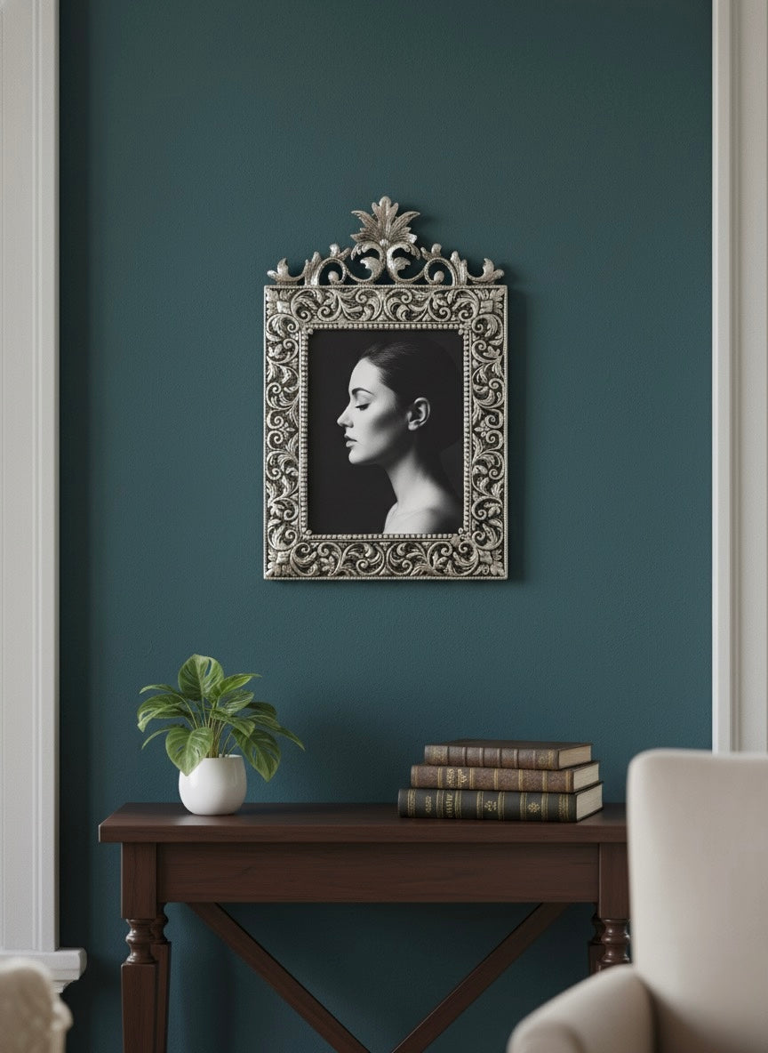 Hand-Carved Look Aluminum Photo Frame